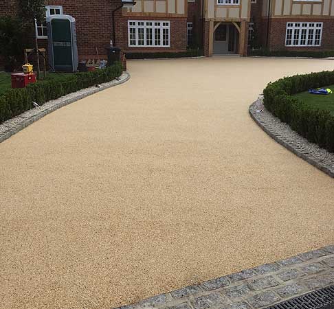 Kent Tarmacadam Surfacing Contractors and Resin Driveways